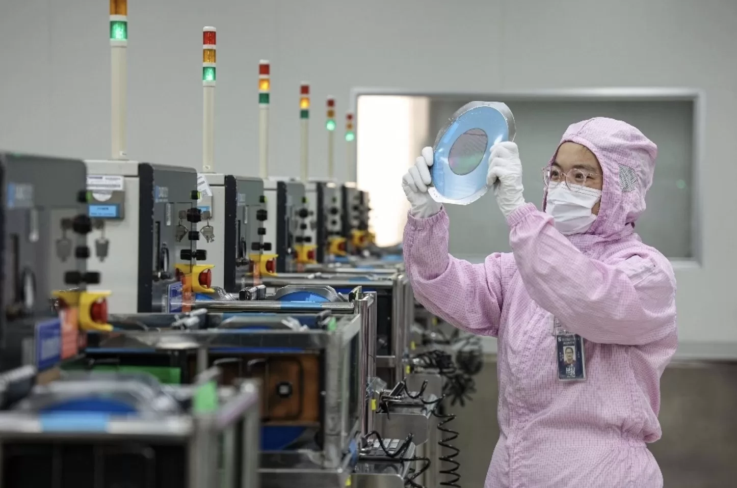 Deja sin empleo avance de IA a programadores que la crearon en China