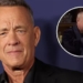 Fans preocupados por temblores en sus manos de Tom Hanks durante la emisión de “Saturday Night Live”