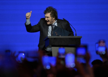 Javier Milei propone crear "internacional derechista" en cumbre conservadora