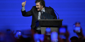 Javier Milei propone crear "internacional derechista" en cumbre conservadora