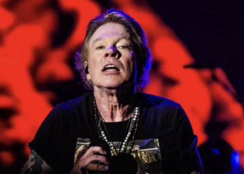 Concluye Axl Rose su disputa legal con ex modelo por presunto abuso sexual