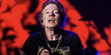 Concluye Axl Rose su disputa legal con ex modelo por presunto abuso sexual