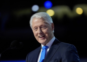 Dan de alta al ex presidente Bill Clinton de hospital de Washington