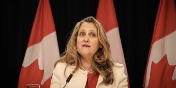 Ministra de Finanzas de Canadá renuncia por desacuerdos con Trudeau sobre aranceles de Trump