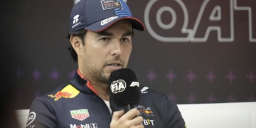 "Envía emotivo mensaje navideño" Reaparece Checo Pérez luego de su salida de Red Bull
