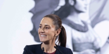 Claudia Sheinbaum firma decretos promulgatorios de reformas constitucionales