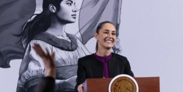 Claudia Sheinbaum resalta máxima de Benito Juárez frente a burla de Trump sobre Trudeau