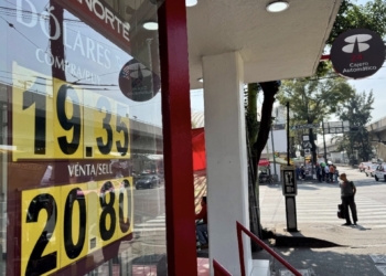 Presenta peso mexicano una ligera ganancia; cotiza a 20.16 por dólar