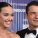 Revela Katy Perry su tradición navideña con Orlando Bloom y sus vecinos famosos