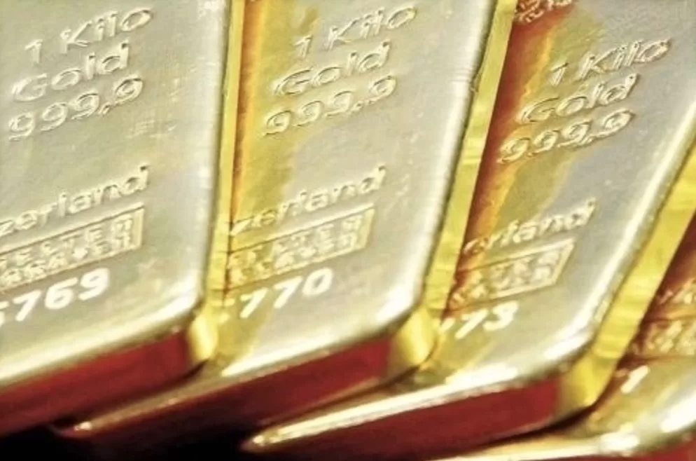 Reanuda banco central chino compras de oro luego de 6 meses de interrupción