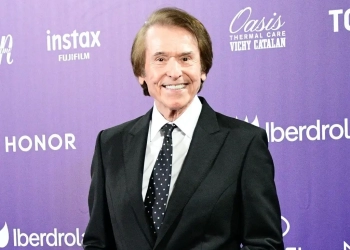 Detectan un linfoma cerebral al cantante Raphael