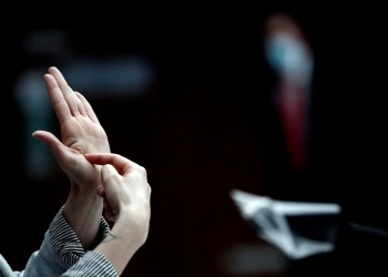 Desarrollan con IA dos plataformas de traducción de lengua de señas mexicana al español