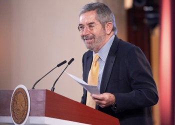 Juan Ramón de la Fuente prepara gira en EE.UU. para reforzar atención a migrantes