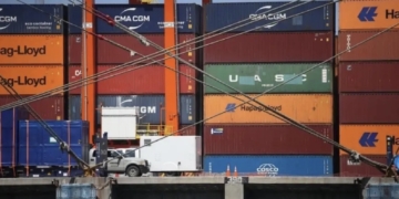 Reporta la balanza comercial en México un ligero déficit en noviembre