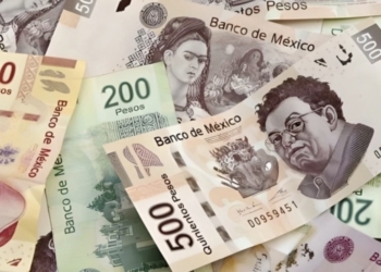 El peso abre con depreciación; cotiza en 20.16 pesos por dólar