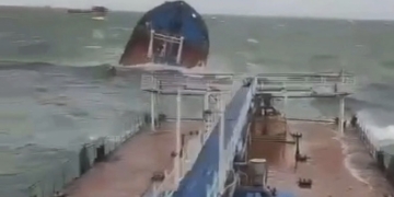 Inicia Rusia operación de rescate tras tormenta que dañó 2 petroleros