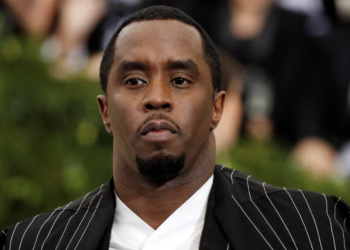 Acusa Sean ‘Diddy’ Combs a federales de “espiarlo en la cárcel”