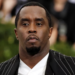 Acusa Sean ‘Diddy’ Combs a federales de “espiarlo en la cárcel”