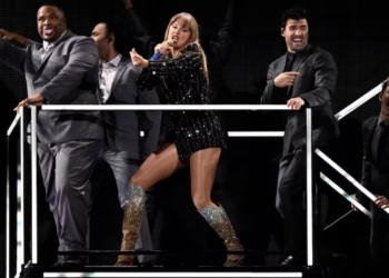 Repartió Taylor Swift casi 200 mdd entre su equipo durante el "Eras Tour"