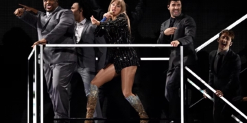 Repartió Taylor Swift casi 200 mdd entre su equipo durante el "Eras Tour"