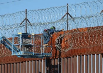 Tras fallo judicial, ratifica Donald Trump que ampliará el muro fronterizo