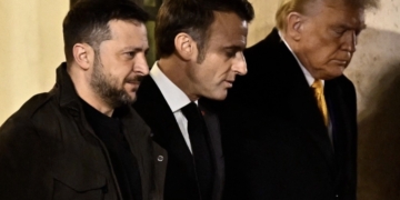 Trump y Zelensky discuten congelamiento del conflicto ruso-ucranio