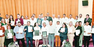 Reconocen talento, esfuerzo y compromiso de tabasqueños