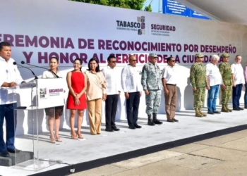 Entregan a 20 policías tabasqueños reconocimientos por su desempeño