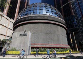 "Gana 1.38%" Cierra la BMV el año en terreno positivo