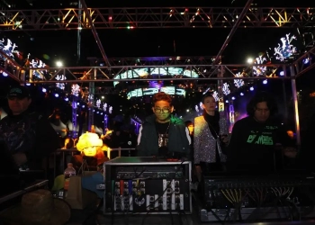 Reforma es convertida en colosal discoteca por PolyMarchs