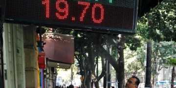 Los mercados financieros arrancan positivos, pero con China en la mente