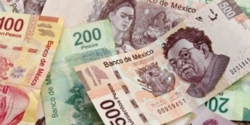 Abre el peso con depreciación; cotiza en 20.36 por dólar