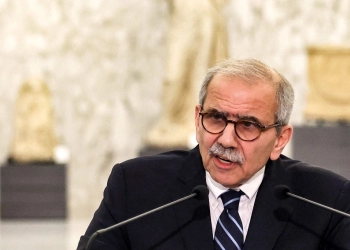 Prioriza el primer ministro libanés restaurar viviendas por guerra con Israel