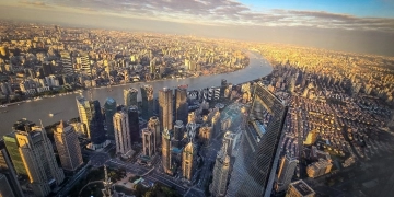 China: al revés de la tendencia mundial, bajan precios de casas