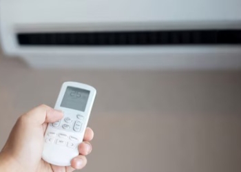 El sencillo truco para soportar el calor durante la noche sin aire acondicionado: “Se duerme de 10”