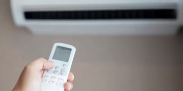 El sencillo truco para soportar el calor durante la noche sin aire acondicionado: “Se duerme de 10”