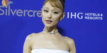 ¿Delgadez extrema? Ariana Grande genera preocupación y debate entre sus fans