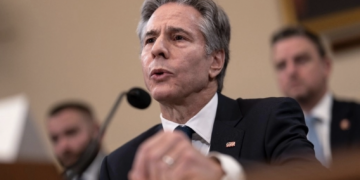 Llega Secretario de Estado de EE.UU. a Corea del Sur en plena crisis política