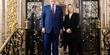 Visita primera ministra italiana Giorgia Meloni a Donald Trump en Mar-a-Lago